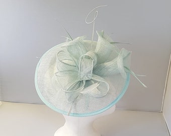 Bibis Hatinator rond Aqua Color avec bague et clip pour mariages Courses, Ascot, Kentucky Derby, Melbourne Cup