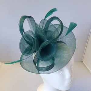 New Emerald Green Colour Fascinator Hatinator with Band & Clip Weddings Races, Ascot, Kentucky Derby, Melbourne Cup Small Size image 2