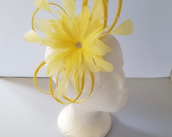 New Light Yellow,Pale Yellow Fascinator Hatinator With HeadBand and Clip Weddings Races,Ascot, Kentucky Derby, Melbourne Cup - Small Size