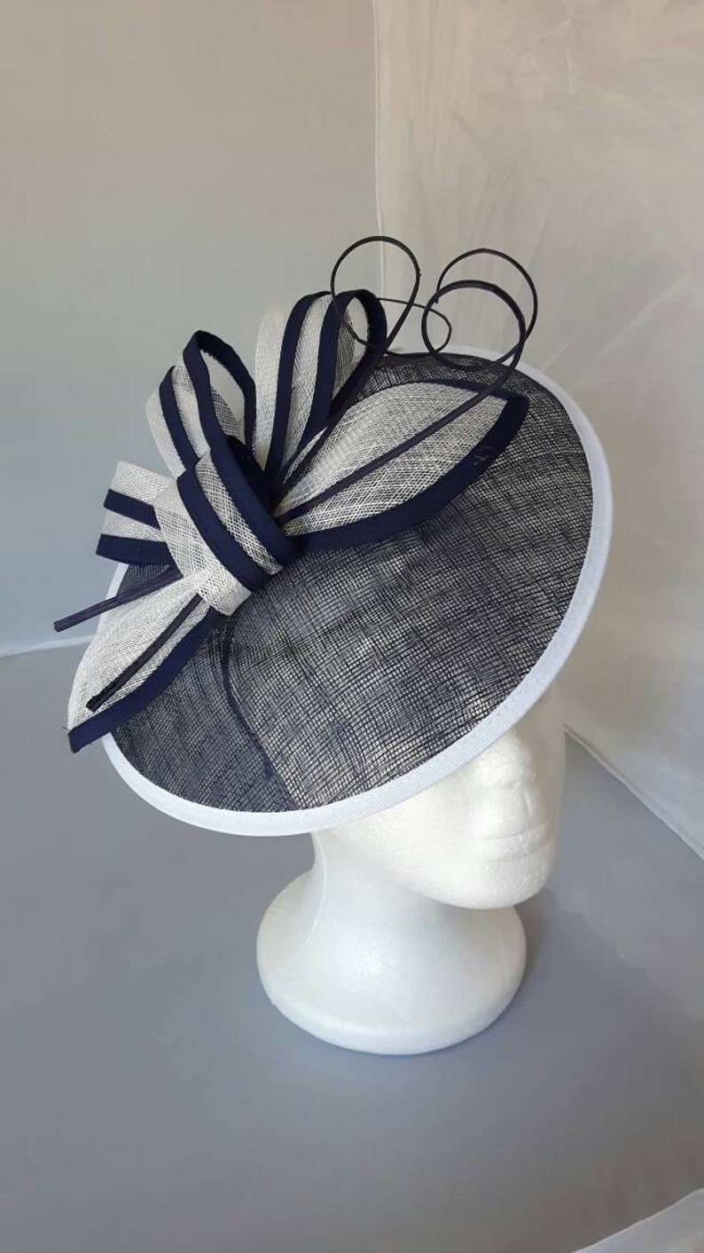 New Navy White Round Fascinator Hatinator with Band & Clip Weddings Races, Ascot, Kentucky Derby, Melbourne Cup Navy and White