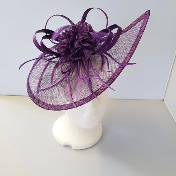 Nouveau fascinator hatinator violet foncé avec bracelet et clip dans d'autres couleurs Mariages Courses, Ascot, Kentucky Derby, Melbourne Cup