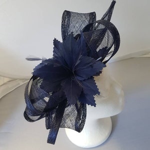 Neuer Dunkelblauer Fascinator Hatinator mit Stirnband & Clip HochzeitEn Rennen, Ascot, Kentucky Derby, Melbourne Cup Bild 1