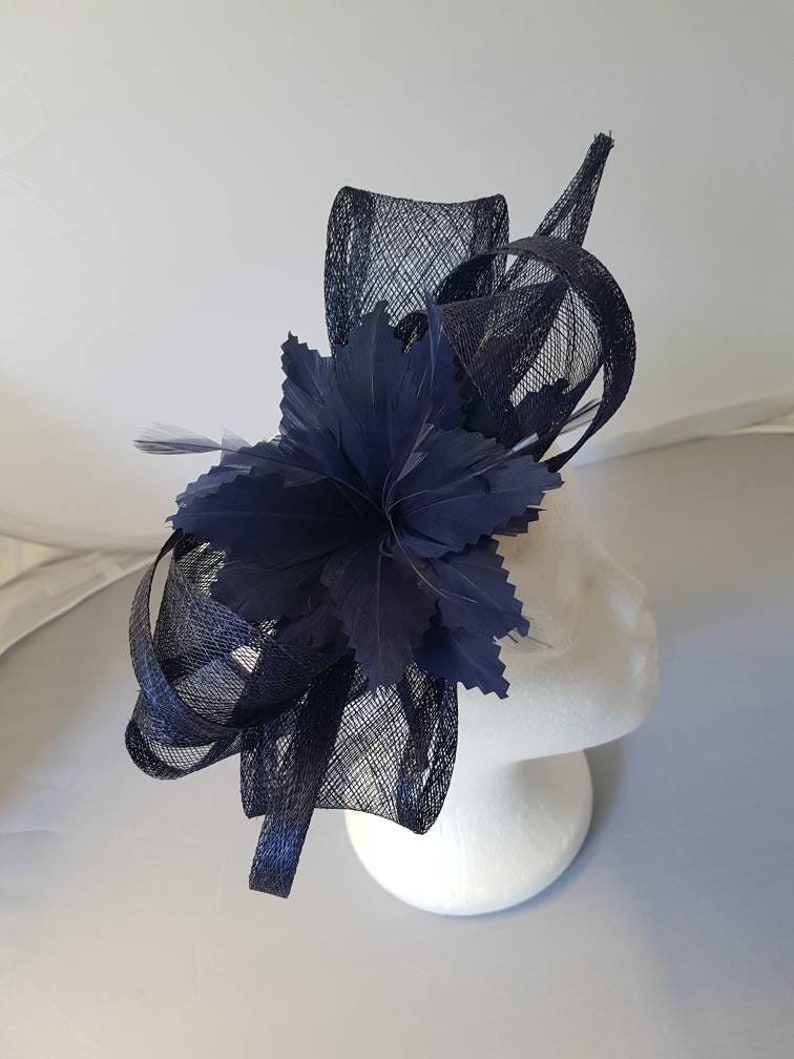 Neuer Dunkelblauer Fascinator Hatinator mit Stirnband & Clip HochzeitEn Rennen, Ascot, Kentucky Derby, Melbourne Cup Bild 1