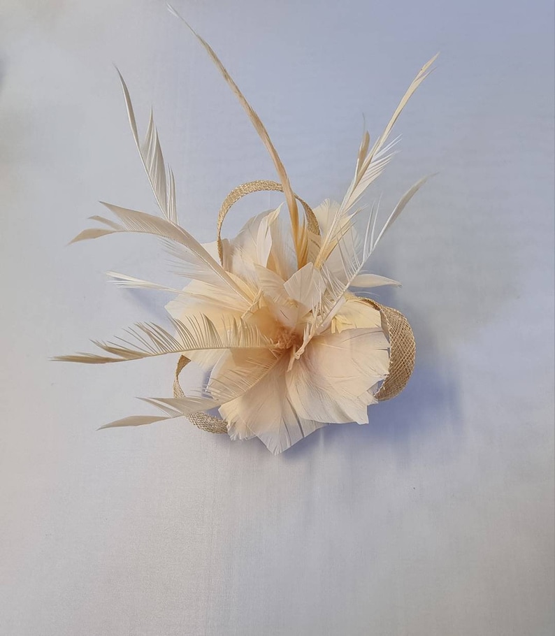 New Beige Colour Flower Hatinator with Clip Weddings Races, Ascot, Kentucky Derby, Melbourne Cup Small Size image 3