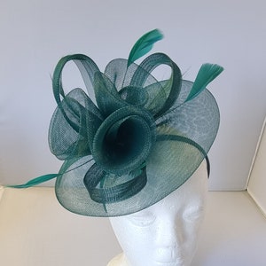 New Emerald Green Colour Fascinator Hatinator with Band & Clip Weddings Races, Ascot, Kentucky Derby, Melbourne Cup Small Size image 3