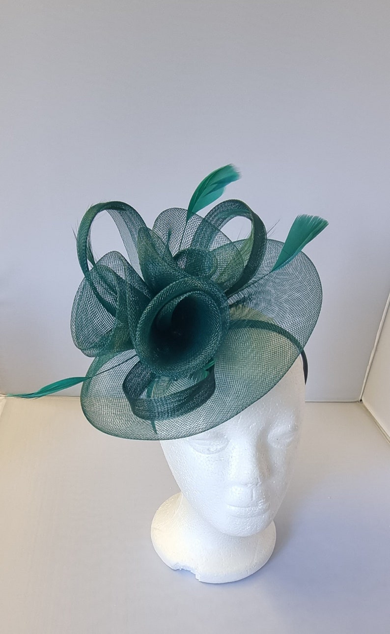 New Emerald Green Colour Fascinator Hatinator with Band & Clip Weddings Races, Ascot, Kentucky Derby, Melbourne Cup Small Size image 3