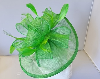 New Light Bright Green Colour Stunning Fascinator Hatinator Sinamay For  Wedding Hat On HeadBand.Tea Party,Royal Ascot