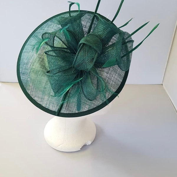 Bibis Hatinator rond de couleur verte avec bague et clip pour mariages Courses, Ascot, Kentucky Derby, Melbourne Cup