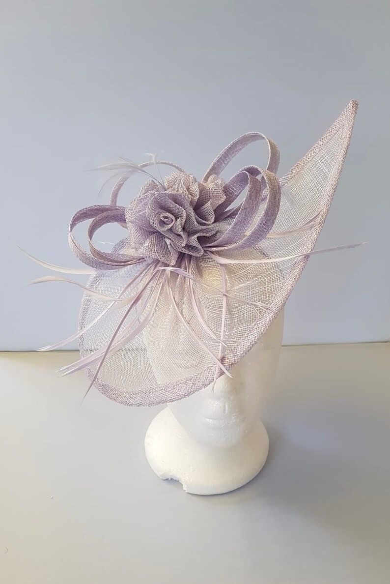 Neuer fliederfarbener Fascinator Hatinator mit Band und Clip in weiteren Farben, Hochzeiten, Rennen, Ascot, Kentucky Derby, Melbourne Cup Bild 1