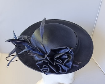 NEW SINAMAY women\'s disc hatinator with twists and feathers in navy Navy Blue Sinamay & Feathers Twist Fascinator - Hat Occasion  main image 4