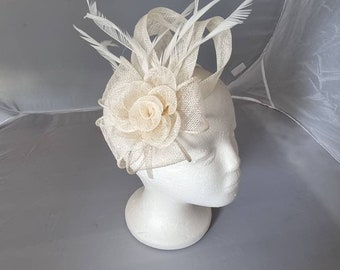 New Cream Colour Fascinator Hatinator with Band & Clip Weddings Races, Ascot, Kentucky Derby, Melbourne Cup - Small Size