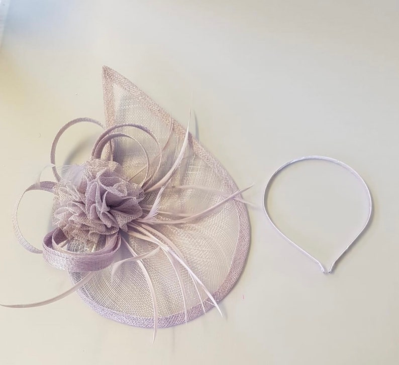 Neuer fliederfarbener Fascinator Hatinator mit Band und Clip in weiteren Farben, Hochzeiten, Rennen, Ascot, Kentucky Derby, Melbourne Cup Bild 6