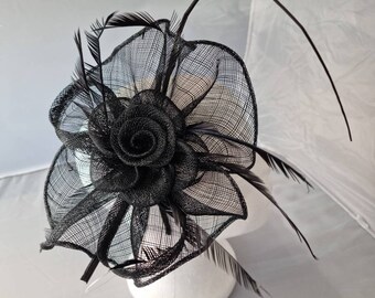 Nouvelle couleur noire Fascinator Hatinator avec bande et clip mariages courses, Ascot, Kentucky Derby, Melbourne Cup