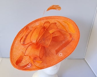 Nouveau Hatinator Fascinator de couleur orange avec bande et clip avec plus de couleurs Courses de mariages, Ascot, Kentucky Derby, Melbourne Cup