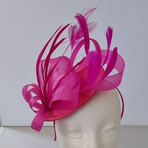 Nouveau fascinateur Hatinator fuchsia avec serre-tête Mariages Races, Ascot, Kentucky Derby, Melbourne Cup Petite taille image 3