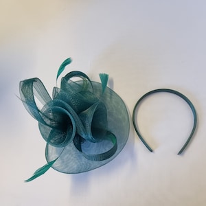 New Emerald Green Colour Fascinator Hatinator with Band & Clip Weddings Races, Ascot, Kentucky Derby, Melbourne Cup Small Size image 4
