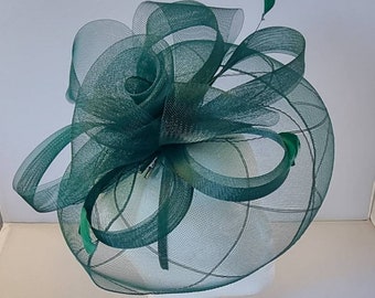 Dunkelgrüner Fascinator Hatinator mit Band und Clip für Hochzeiten, Rennen, Ascot, Kentucky Derby, Melbourne Cup