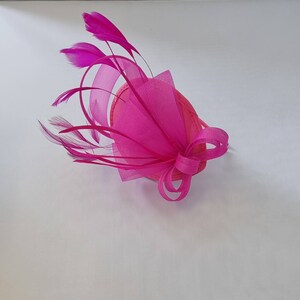 Nouveau fascinateur Hatinator fuchsia avec serre-tête Mariages Races, Ascot, Kentucky Derby, Melbourne Cup Petite taille image 4