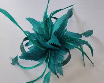 New Green Colour Flower Hatinator with Clip Weddings Races, Ascot, Kentucky Derby, Melbourne Cup - Small Size