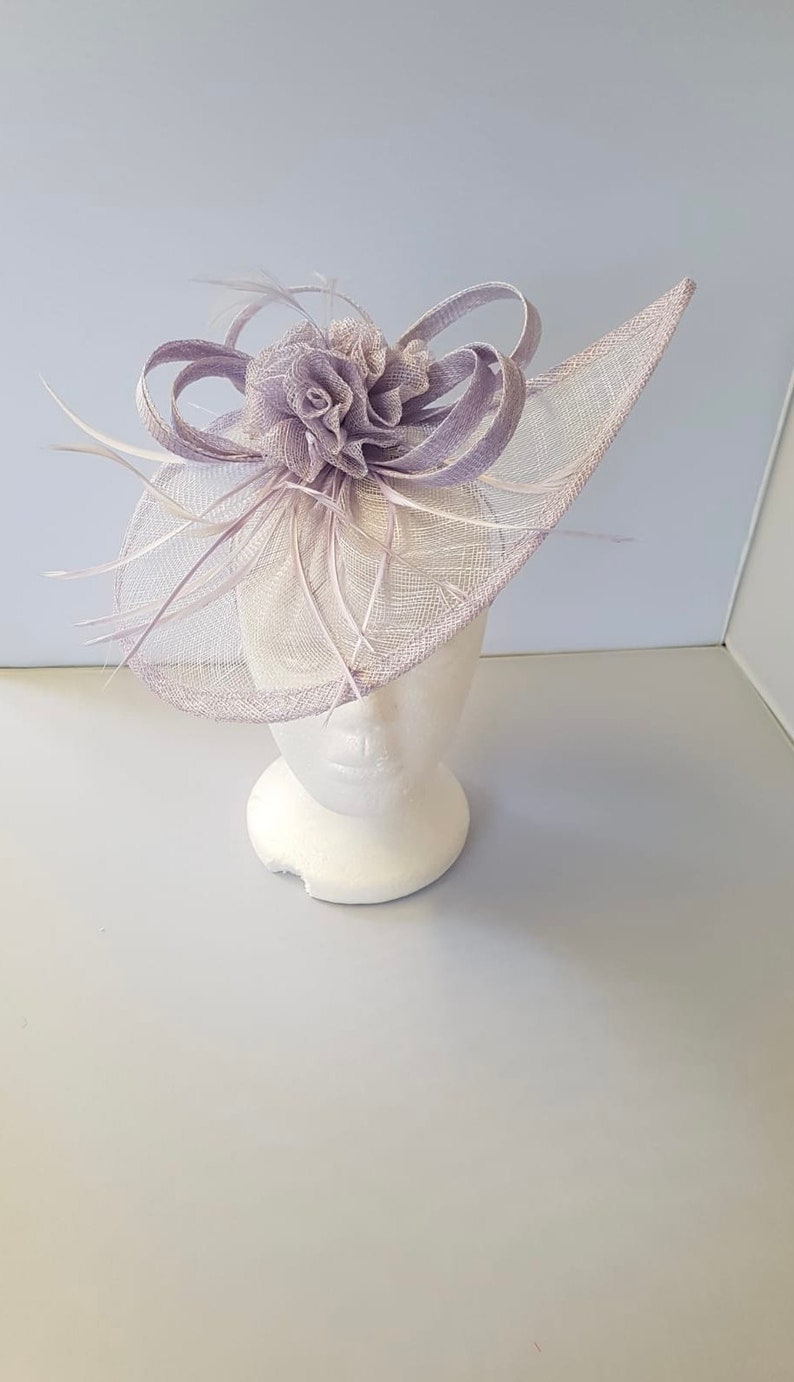 Neuer fliederfarbener Fascinator Hatinator mit Band und Clip in weiteren Farben, Hochzeiten, Rennen, Ascot, Kentucky Derby, Melbourne Cup Bild 3