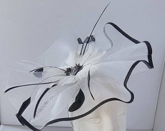 New White with Black Colour Fascinator Hatinator with Band & Clip Weddings Races, Ascot, Kentucky Derby, Melbourne Cup