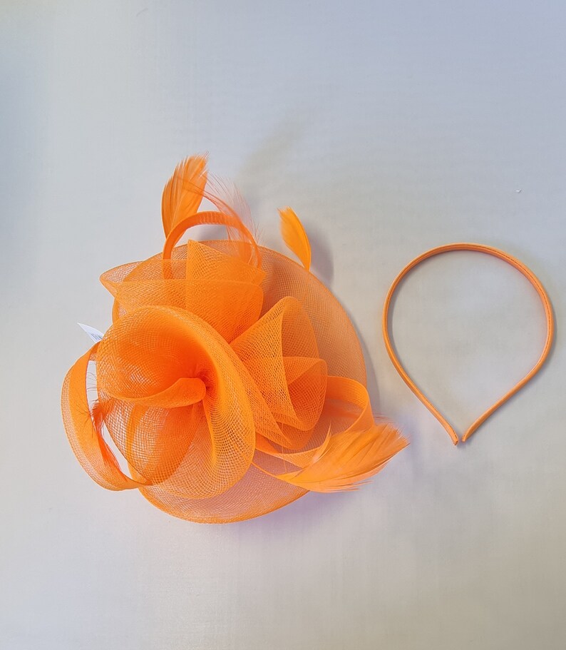 Bibis Hatinator orange neuf avec bague et clip pour mariages courses, Ascot, Kentucky Derby, Melbourne Cup Petite taille image 4