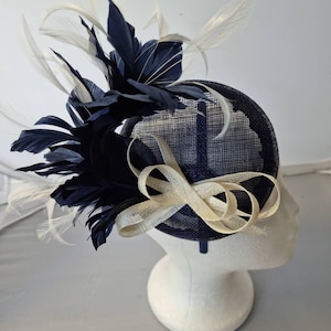 New Navy Blue With Cream Feather Round Fascinator Hatinator with Band & Clip Weddings Races, Ascot, Kentucky Derby, Melbourne Cup