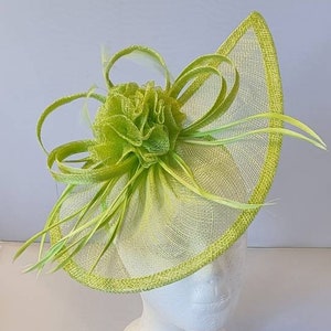 Nouveau fascinator hatinator vert lime avec bande et clip avec plus de couleurs Mariages Courses, Ascot, Kentucky Derby, Melbourne Cup image 2