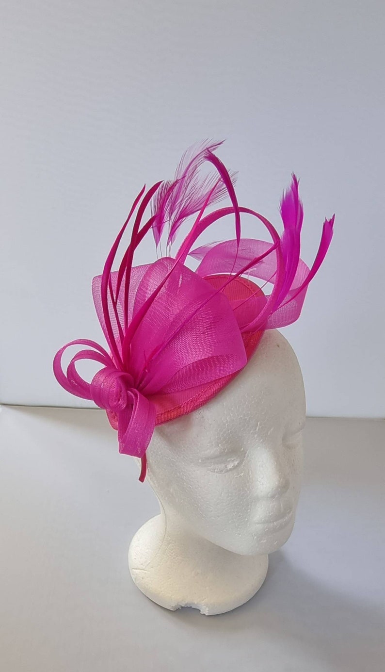 Nouveau fascinateur Hatinator fuchsia avec serre-tête Mariages Races, Ascot, Kentucky Derby, Melbourne Cup Petite taille image 2