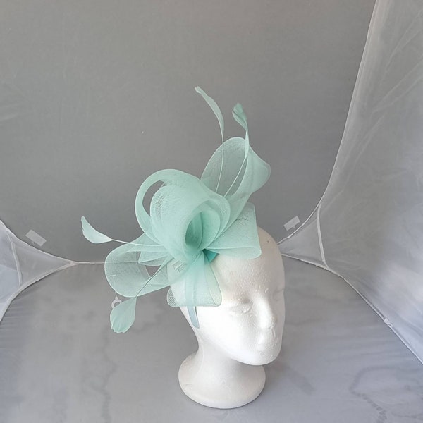 Nouveau fascinator Hatinator de couleur vert aqua avec bague et clip pour mariages courses, Ascot, Kentucky Derby, Melbourne Cup - Petite taille