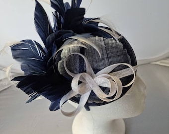 New Navy Blue With White Feather Round Fascinator Hatinator with Band & Clip Weddings Races, Ascot, Kentucky Derby, Melbourne Cup