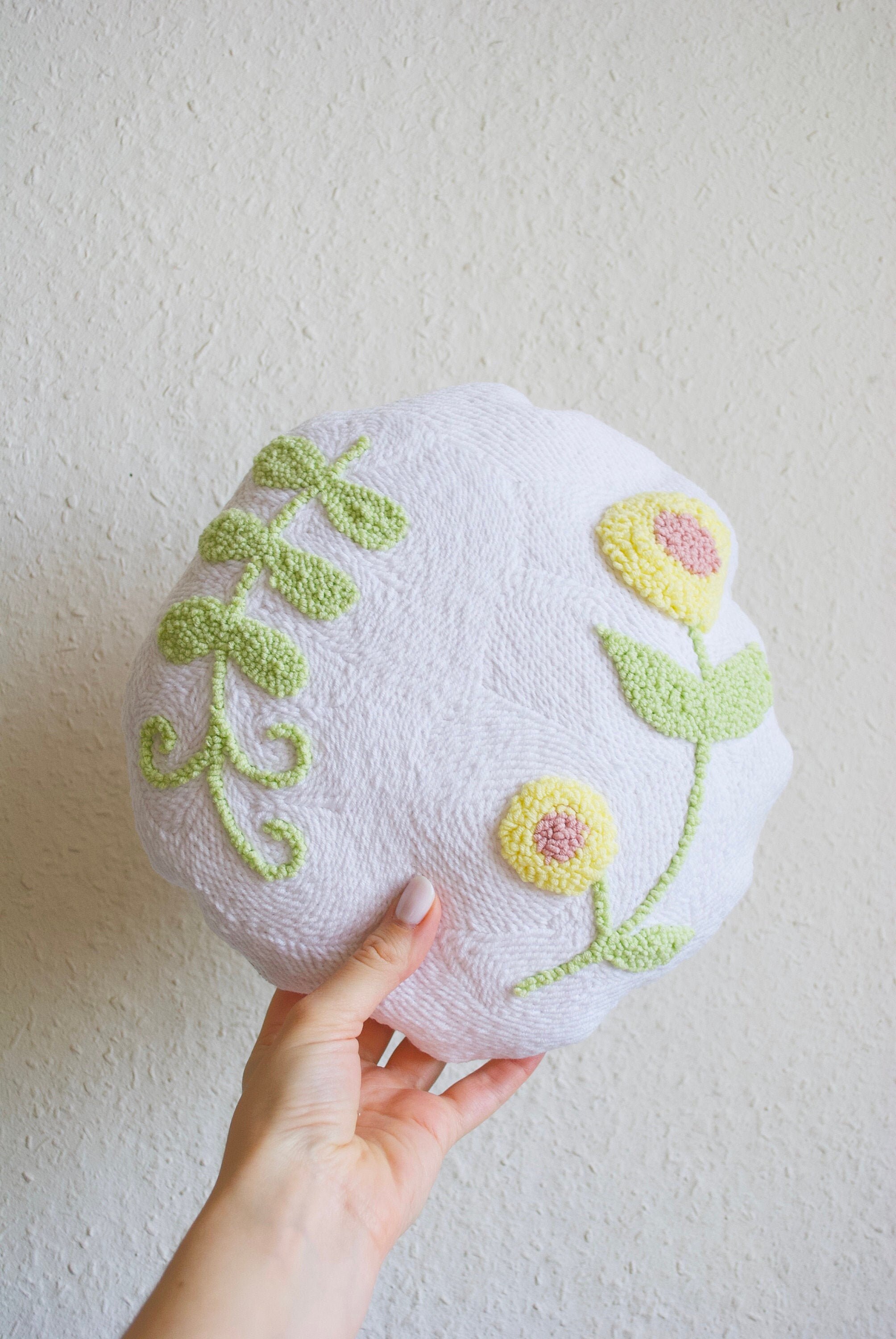 Punch Needle Floral Pillow Case / Abstract Embroidery Pillow / Etsy UK