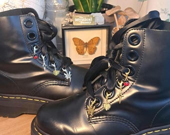 Fairycore Shoe Lace Charms. Gold or Silver. Clip on shoe accessories. Boot decorations. whimsigoth cottagecore fairygrunge witchy mushroom