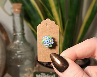 Tiny Forget Me Not Pin Badge. Mini Resin Flower Brooch. Funeral keepsake Fairycore Cottagecore Forestcore Goblincore Whimsical Whimsitwee