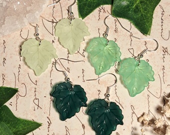 Lightweight Green Ivy Leaf Silver Plated Hook Earrings. 25mm leaf. Fairy jewellery. Cottagecore/ fairycore earrings. Dangle earrings