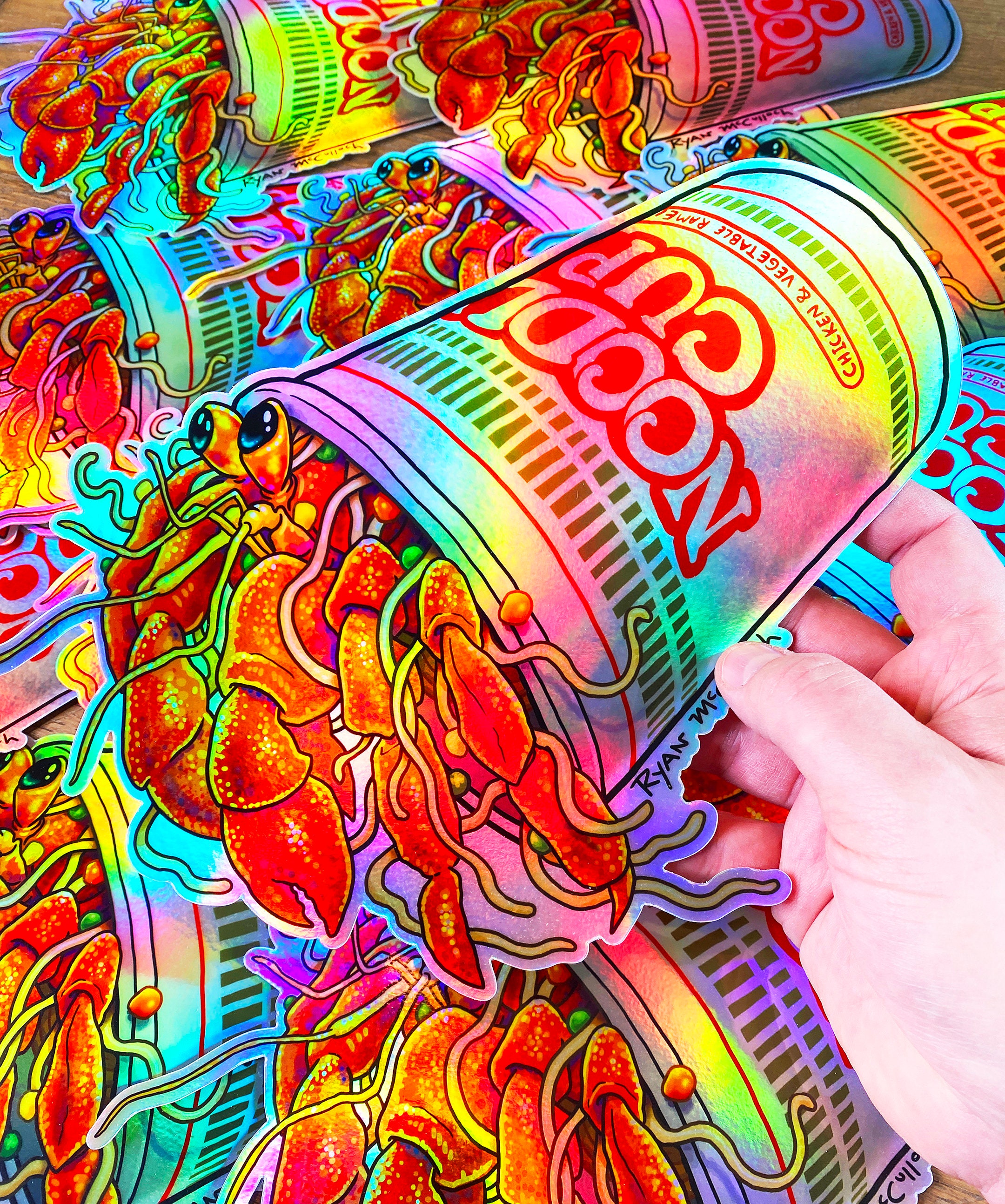 REUZE Ramen heremietkreeft holografische sticker! GEEN VERZENDKOSTEN!  Waterbestendig! Krab in kopje noedels, autosticker, extra groot, grappige  top ramen - Etsy België, image size:2160x2587