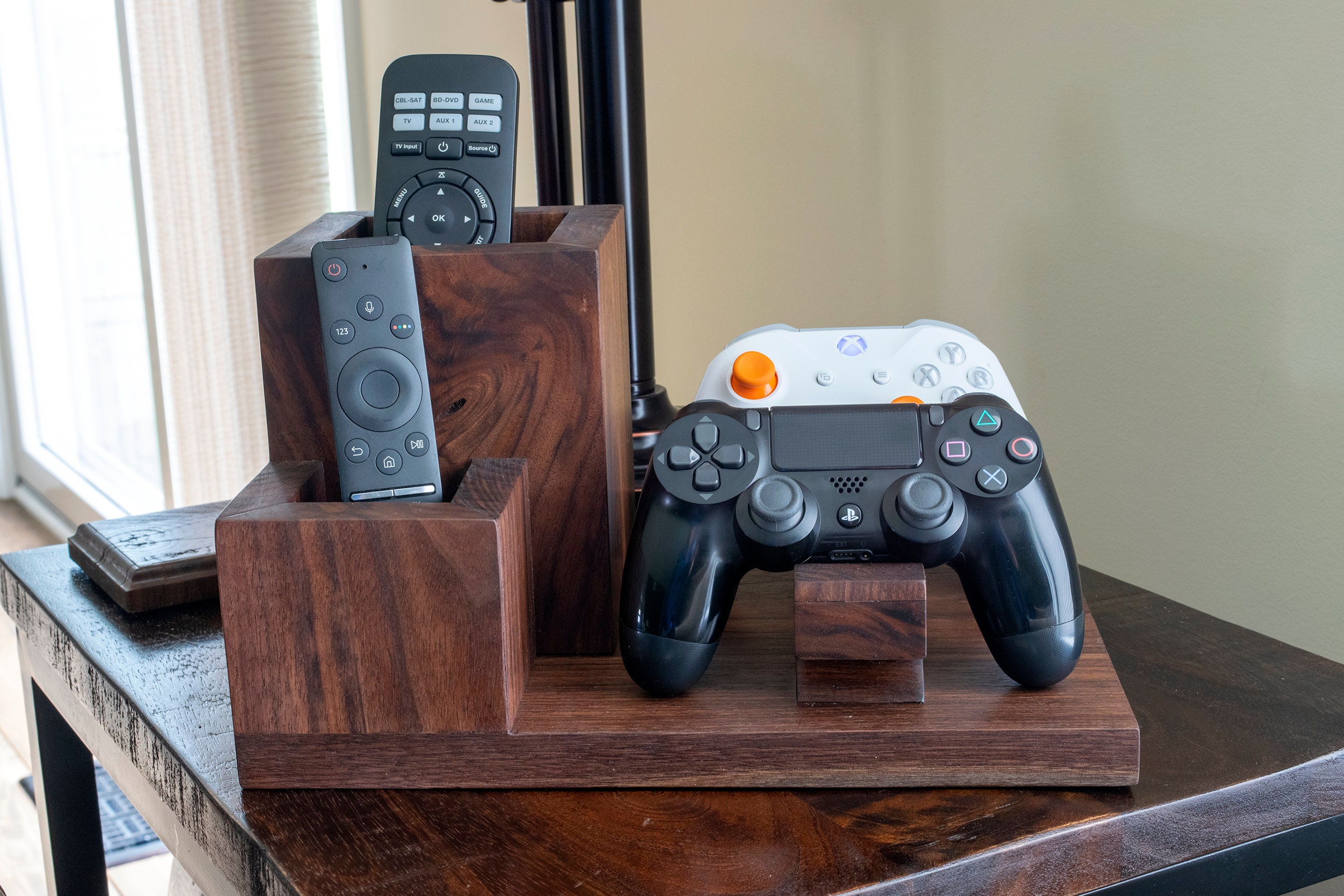 Remote Caddy & Controller Stand/ Xbox / Playstation / PS4