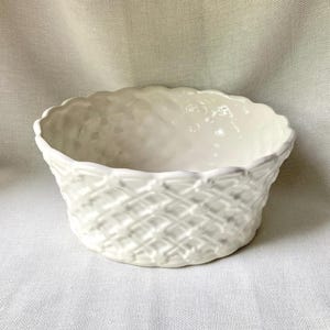 Vintage White Lattice Basketweave Ceramic Oval Planter