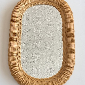 Vintage Yellowish-Tan Natural Wicker Frame Oval Wall Mirror