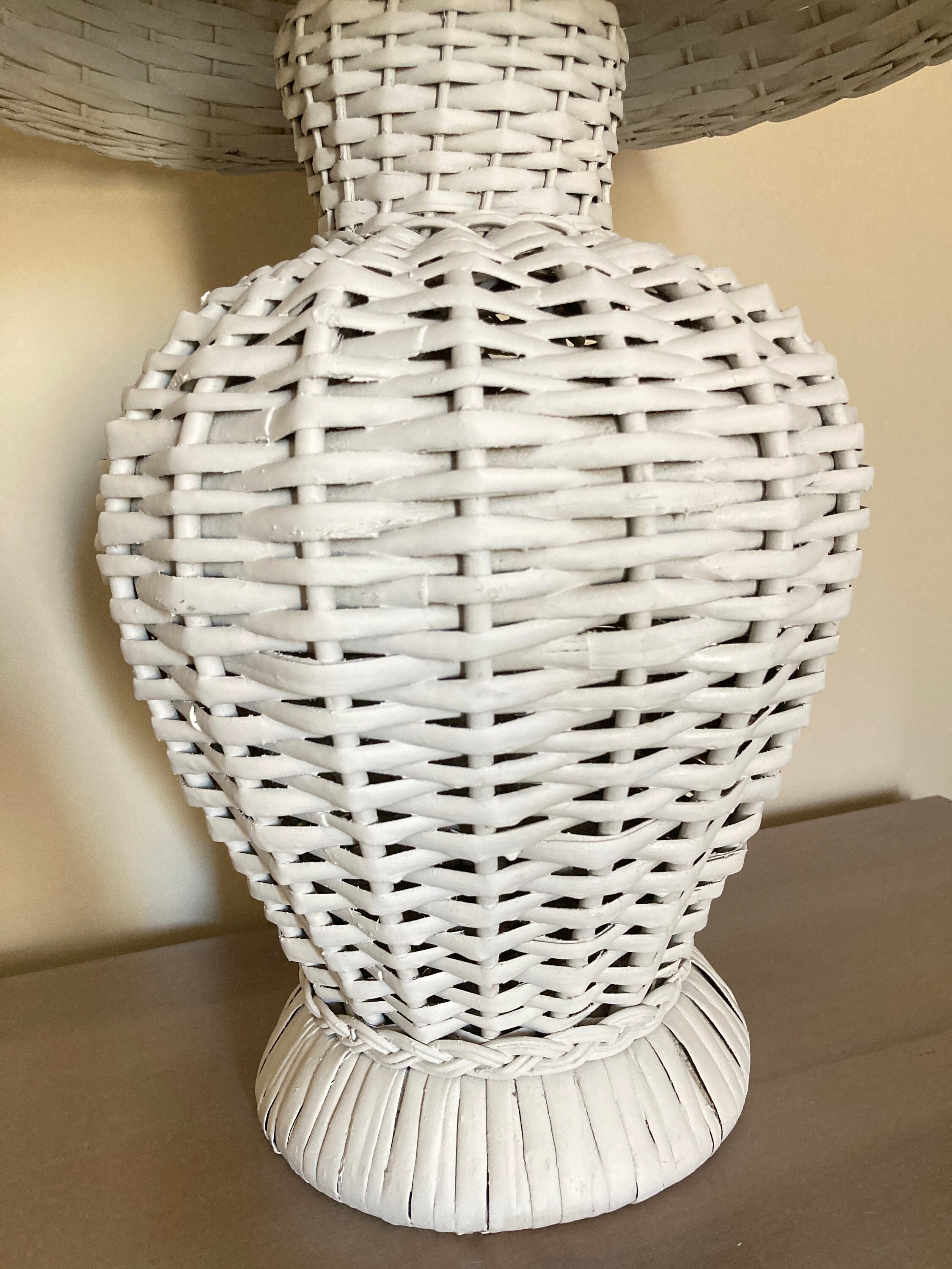 Vintage White Wicker Table Lamp Etsy