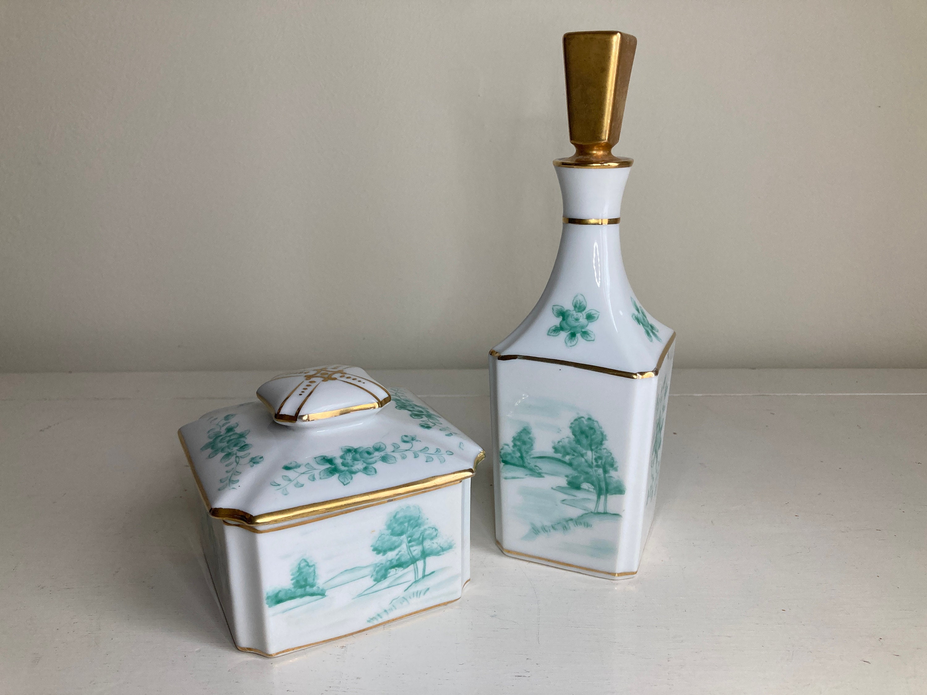 Cankim White Laquer Perfume Boxes Design Perfume Packaging Box Luxury  Perfume Bottle with Box - China Perfume Box Luxury and Boxes for Perfumes  price