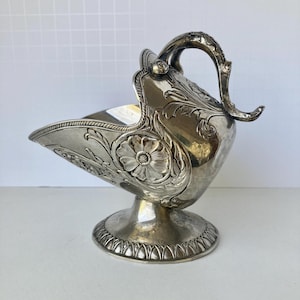 Vintage Silver Plated Floral Design Footed Nut / Candy Dish