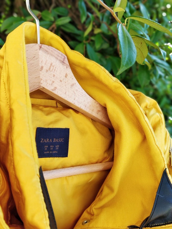 Hooded jacket / lined yellow jacket - image 10