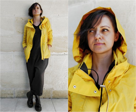 Hooded jacket / lined yellow jacket - image 3