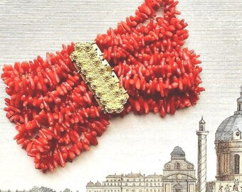 Mediterranean Red Coral Bracelet Antique Pinchbeck Gilt Clasp