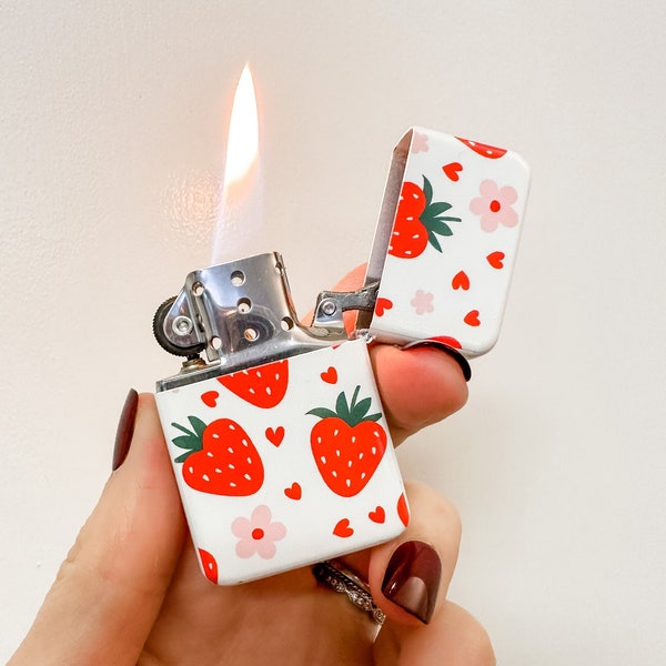 Cute Lighter, Strawberry Lighter, Strawberry And Daisies Lighter, Girly Lighter, Windproof Flip Lighter, Gift For Girlfriend, Bridesmaid