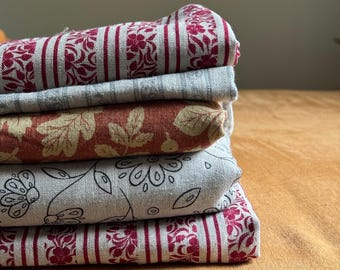 Offcut upholstery fabric. Vintage upholstery fabric. Floral fabric linen fabric. Fabric for tablecloth, apron, vest, pants