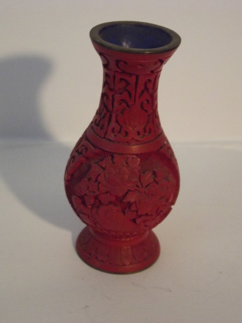 Beautifull Chinese Cinnabar Vase H11cm Red Carved Lacquer Vase