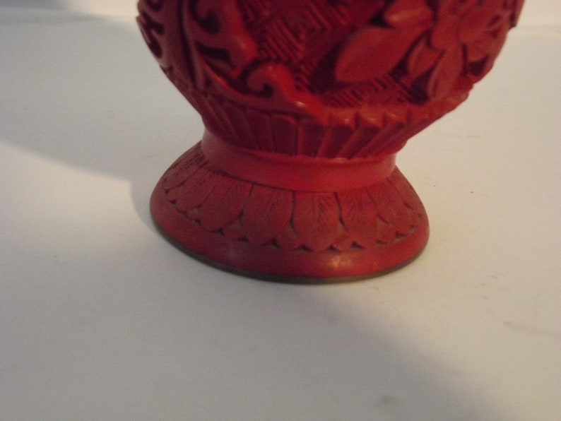 Beautifull Chinese Cinnabar Vase H11cm Red Carved Lacquer Vase