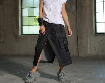 Long denim cargo skirt with low waist, Utility wrap skirt with cargo pockets, Black maxi denim skirt, Jean skirt, Techwear